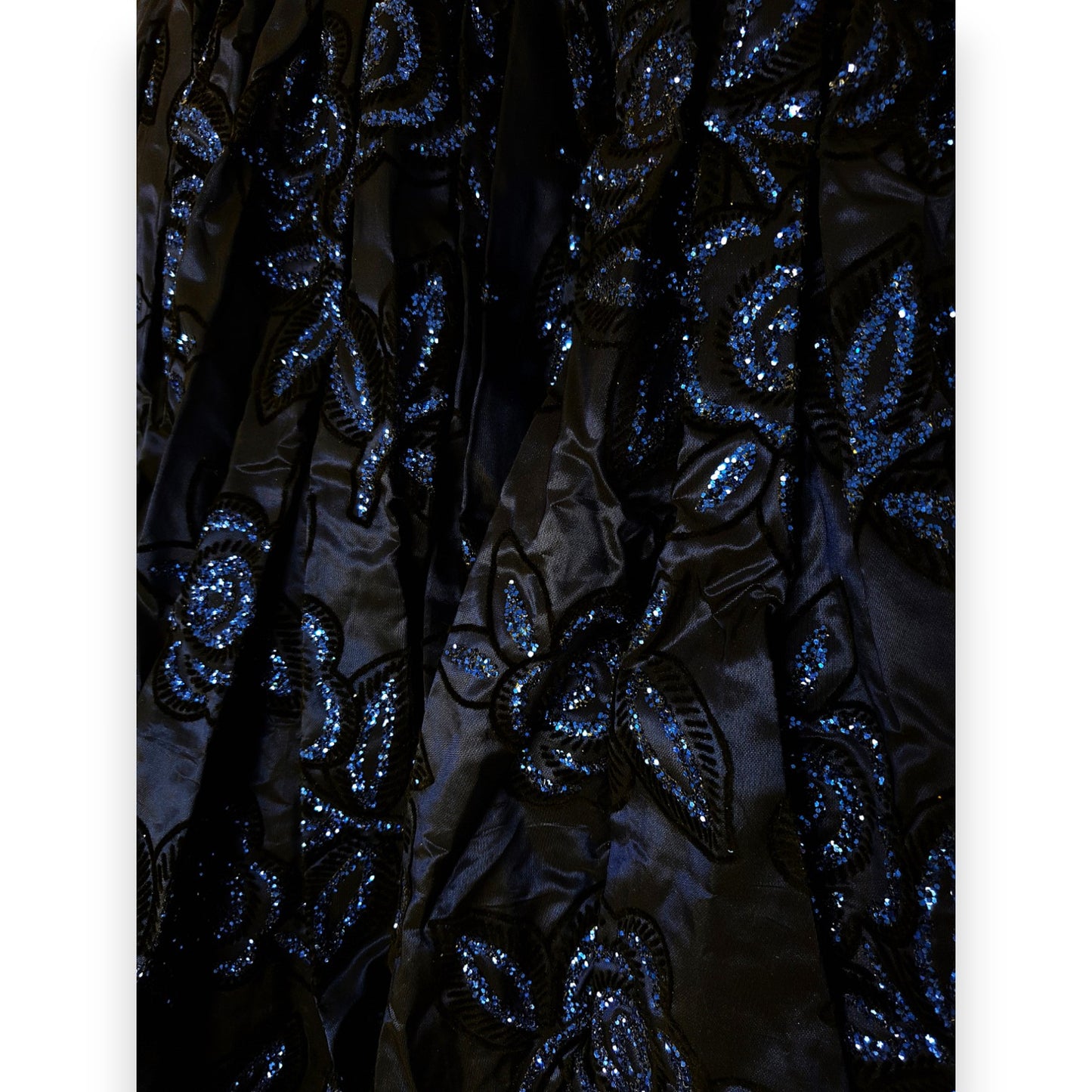 Robe de bal à sequins floraux de créateur Jiki Monte-Carlo Creations