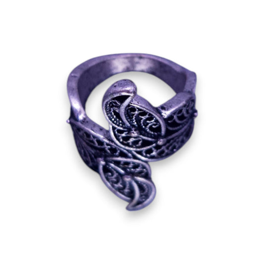 Silver Tone Nature Inspired Leaves Ring