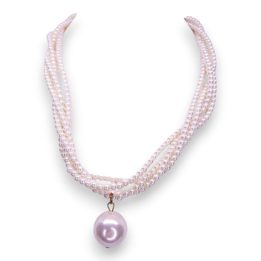 Faux Pearls Vintage Necklace