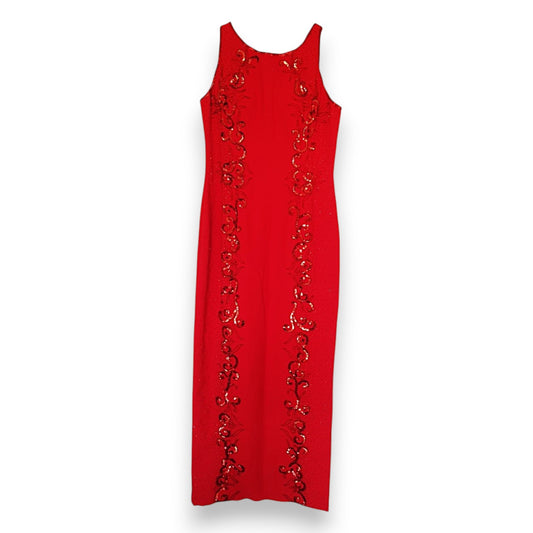 Vestido rojo con cuentas y lentejuelas de la colección Bella Diasa