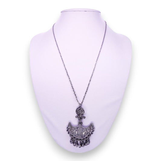 Silver Tone Vintage Necklace