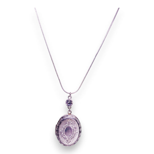 Silver Tone Classic Necklace