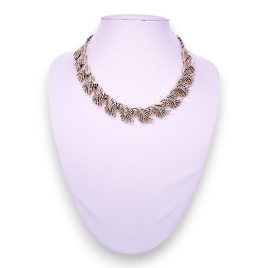 Gold Tone Nature Inspired Leaves Necklace