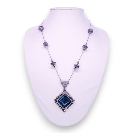 Silver Tone Green Stone Vintage Necklace